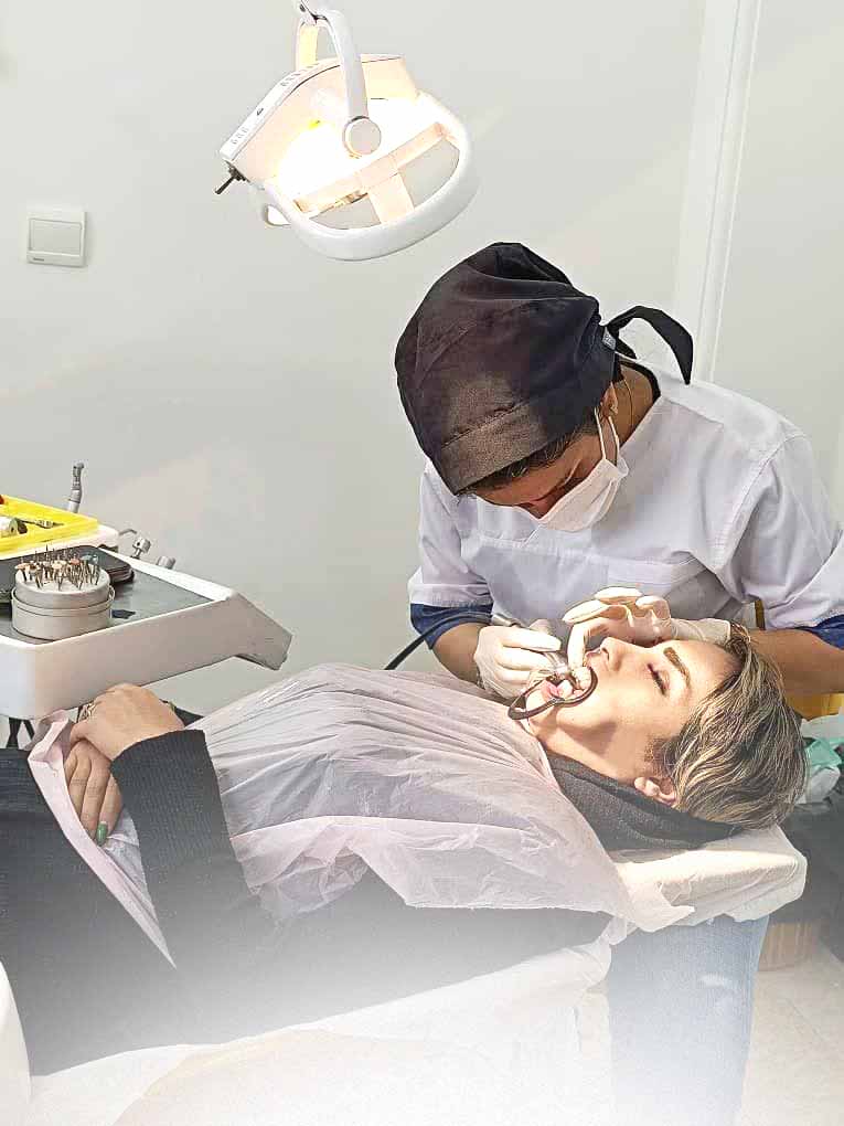 کلینیک خدمات دندانپزشکی آفای دندانپزشک